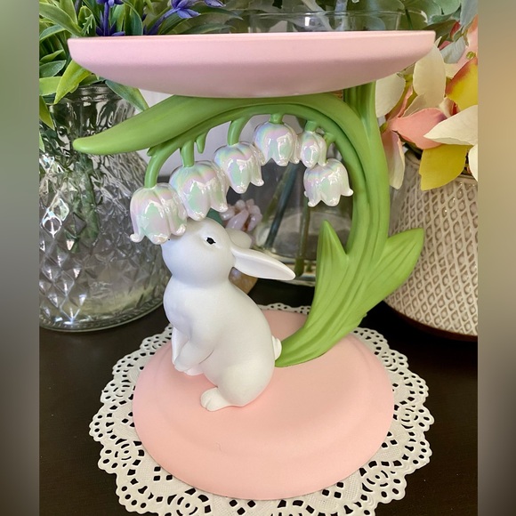 Bath & Body Works Other - 🐰 RARE BATH & BODY WORKS SPRING LILY 2024 LIMITED EDITION 3-WICK CANDLE HOLDER
